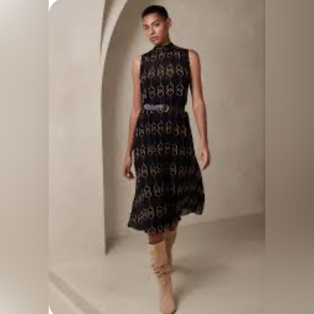 Banana Republic Equestrian Pleated Black and Gold Dress - Medium